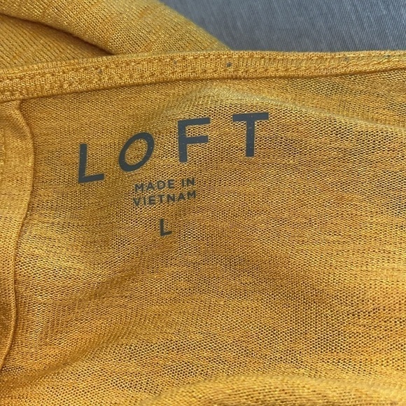 LOFT Women's Short Sleeve Casual Tee Shirt Top Rayon Blend Yellow Size Large - Picture 5 of 6